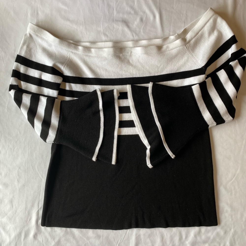 Lane Bryant off shoulder black & white light knit sweater, flowy sleeves size 2x